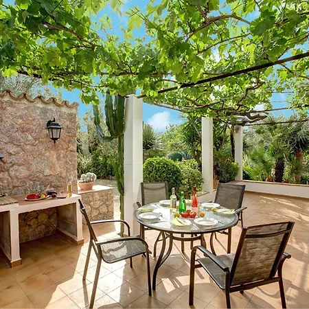 Villa Camarroja *